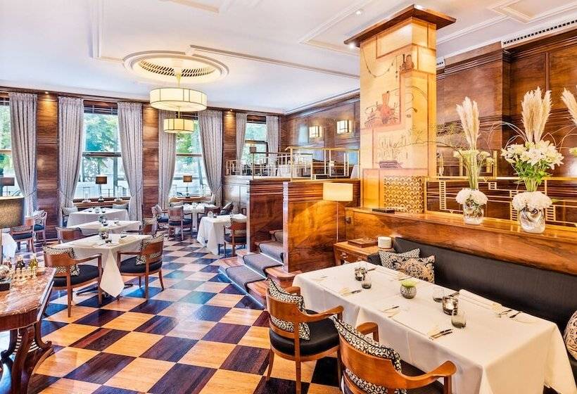 Fairmont Hotel Vier Jahreszeiten, Hotel Des Jahres 2023 & 2024  Die 101 Besten