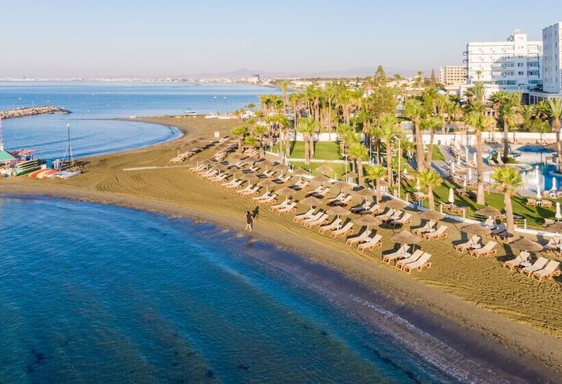 酒店 Golden Bay Beach