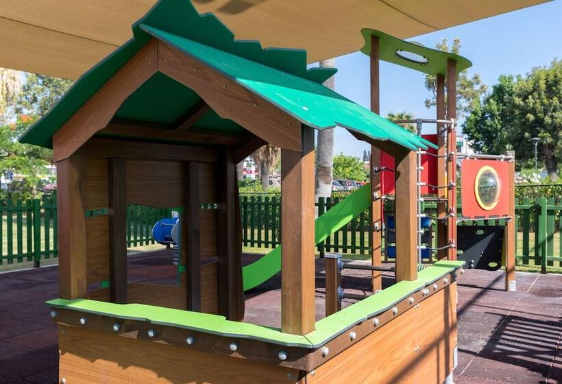 酒店 Golden Bay Beach