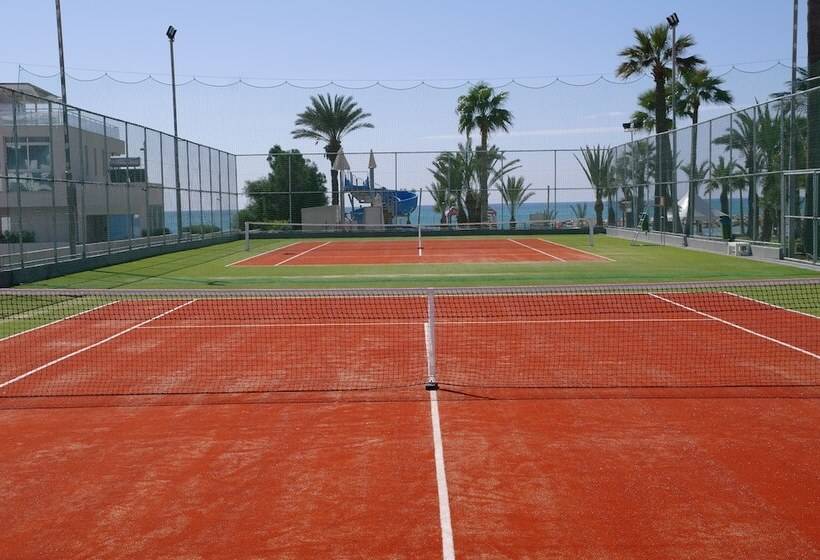 酒店 Golden Bay Beach