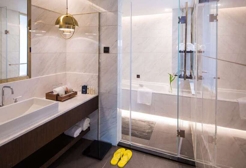 호텔 Golden Tulip Shanghai Hongqiao A Louvre