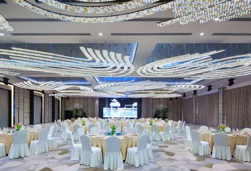 호텔 Golden Tulip Shanghai Hongqiao A Louvre