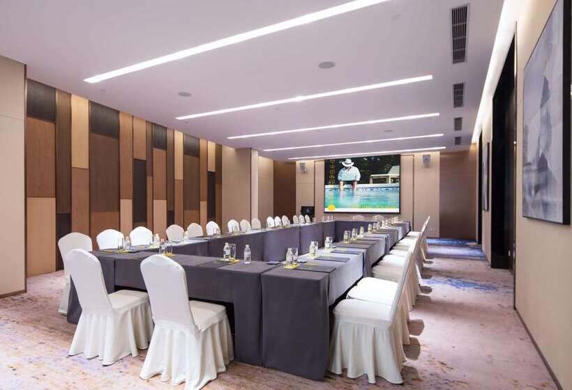 호텔 Golden Tulip Shanghai Hongqiao A Louvre