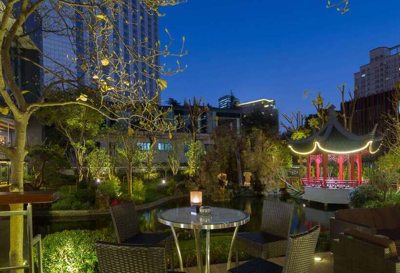 호텔 Golden Tulip Shanghai Hongqiao A Louvre