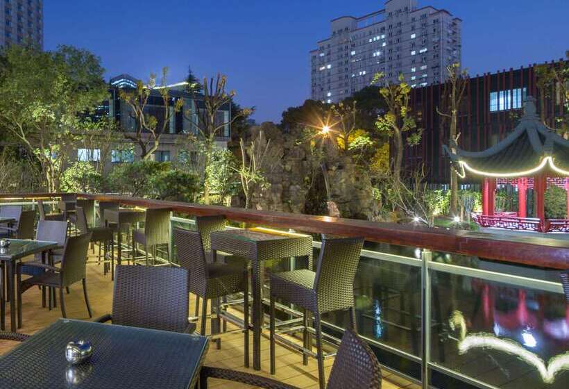 호텔 Golden Tulip Shanghai Hongqiao A Louvre