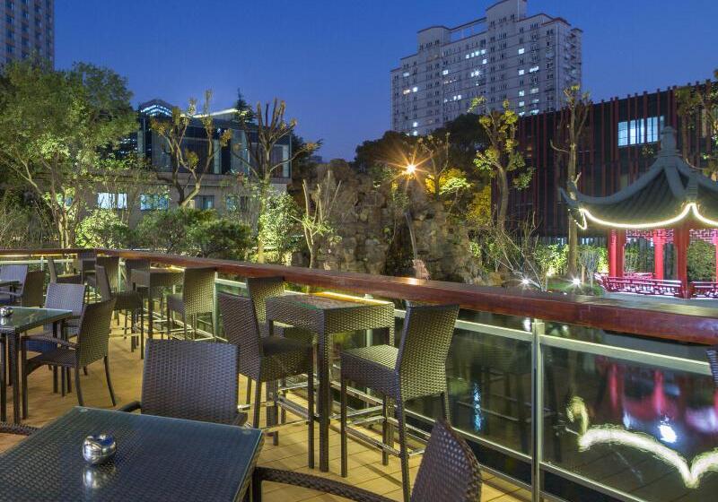 호텔 Golden Tulip Shanghai Hongqiao A Louvre