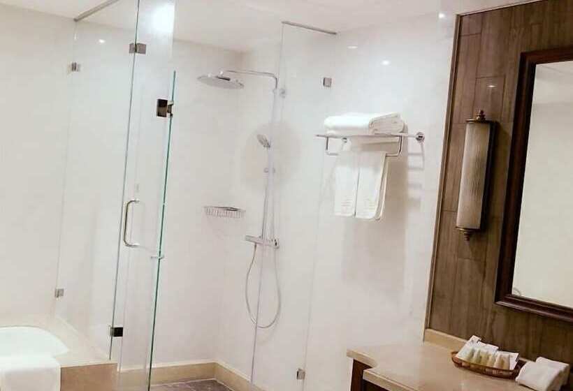 هتل Greentree Eastern Shanghai Hongqiao Airport Longbai