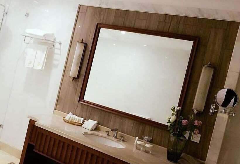 هتل Greentree Eastern Shanghai Hongqiao Airport Longbai