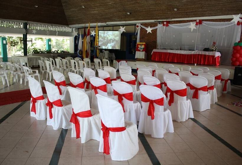 ホテル Guadaira Resort