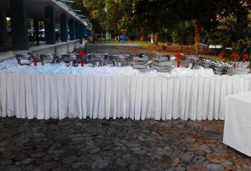 هتل Guadaira Resort