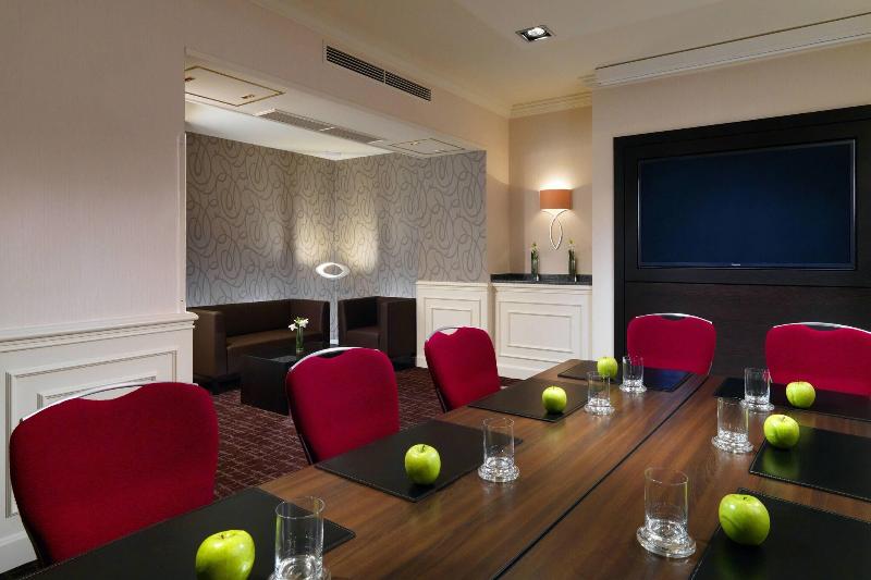 هتل Hamburg Marriott