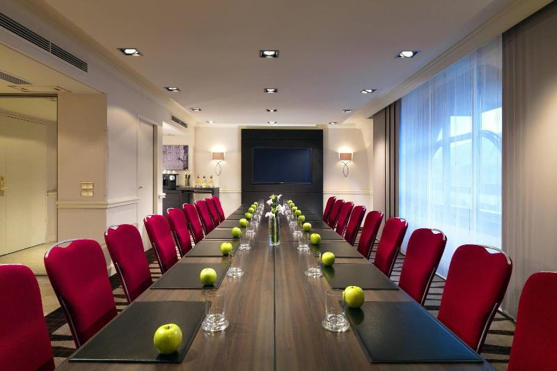 هتل Hamburg Marriott