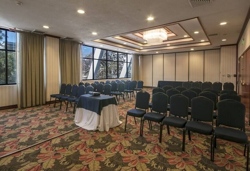 Delta Hotels By Marriott San Jose Aurola