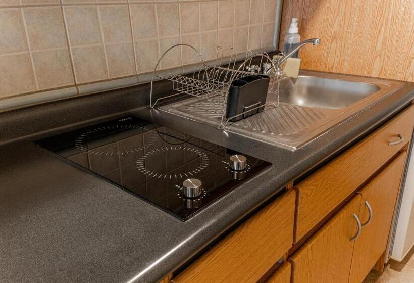 Irazú Hotel & Studios