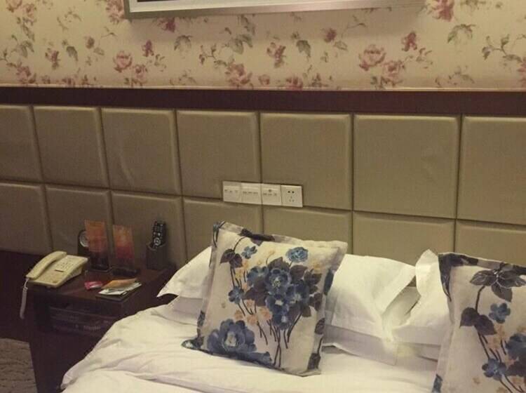 בית מלון כפרי Luoyang New Friendship