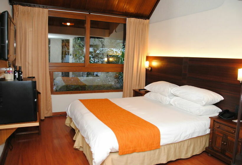 هتل Manquehue Las Condes