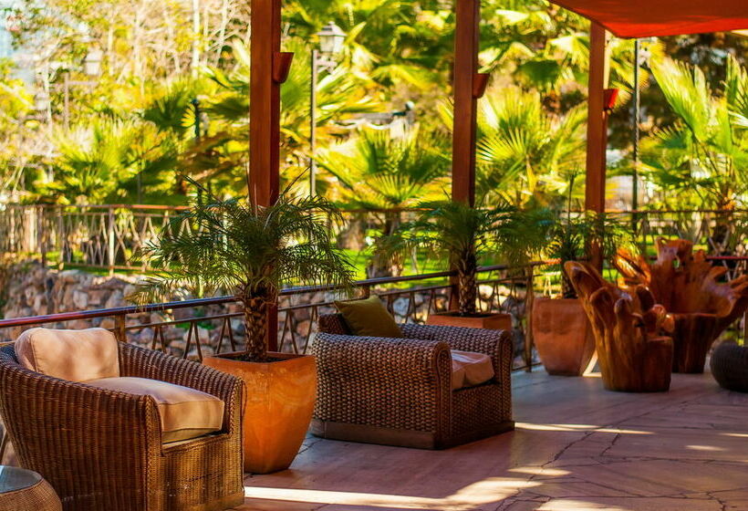 בית מלון כפרי Manquehue Las Condes