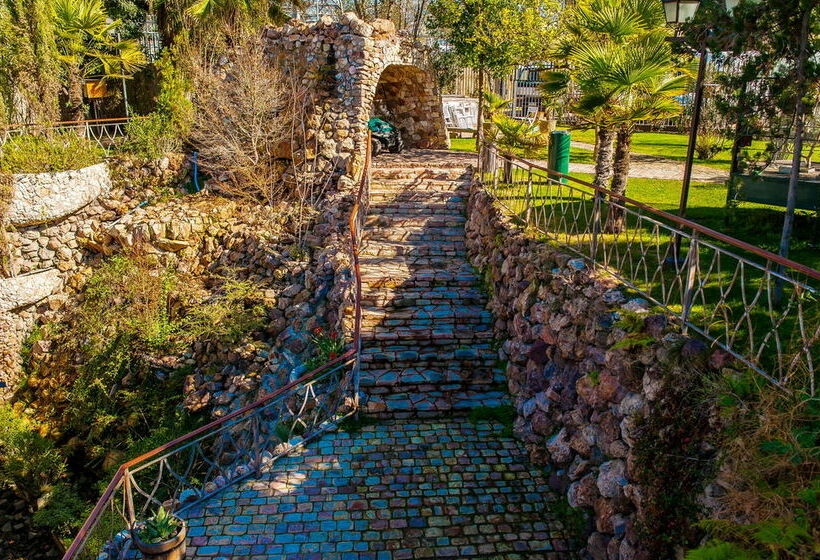 هتل Manquehue Las Condes