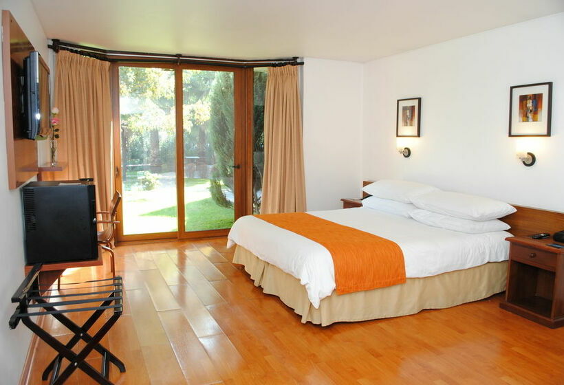 בית מלון כפרי Manquehue Las Condes