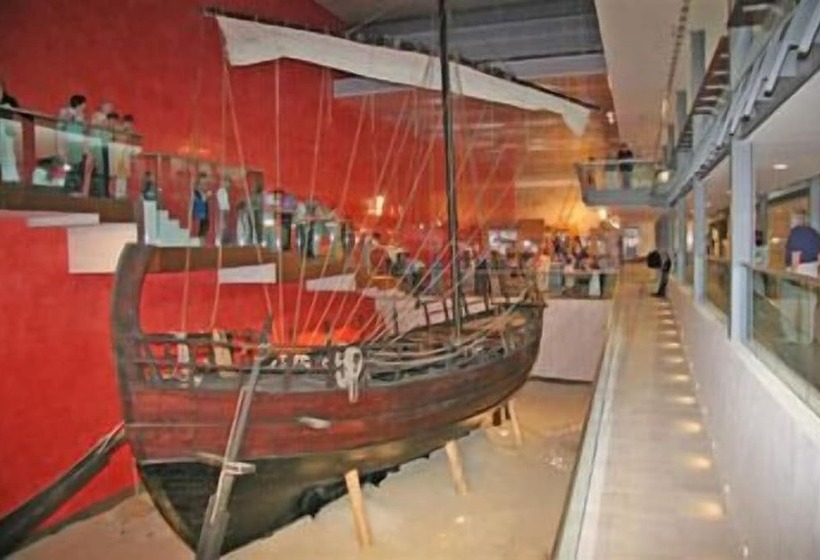 Napa Mermaid Hotel & Suites