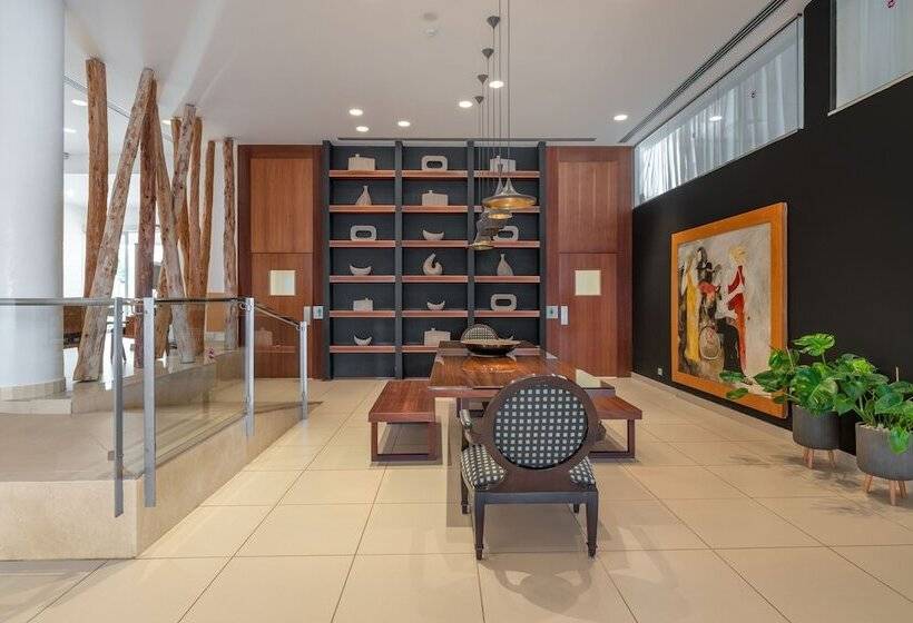 Napa Mermaid Hotel & Suites