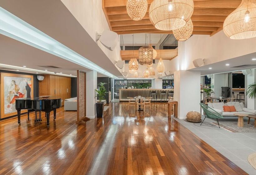 Napa Mermaid Hotel & Suites