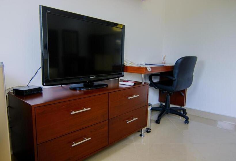 Отель Neiva Plaza