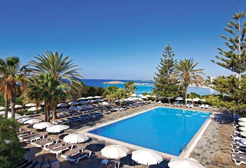 هتل Nissi Beach Resort