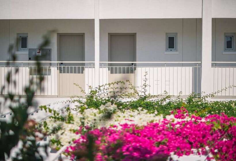 Отель Nissi Park