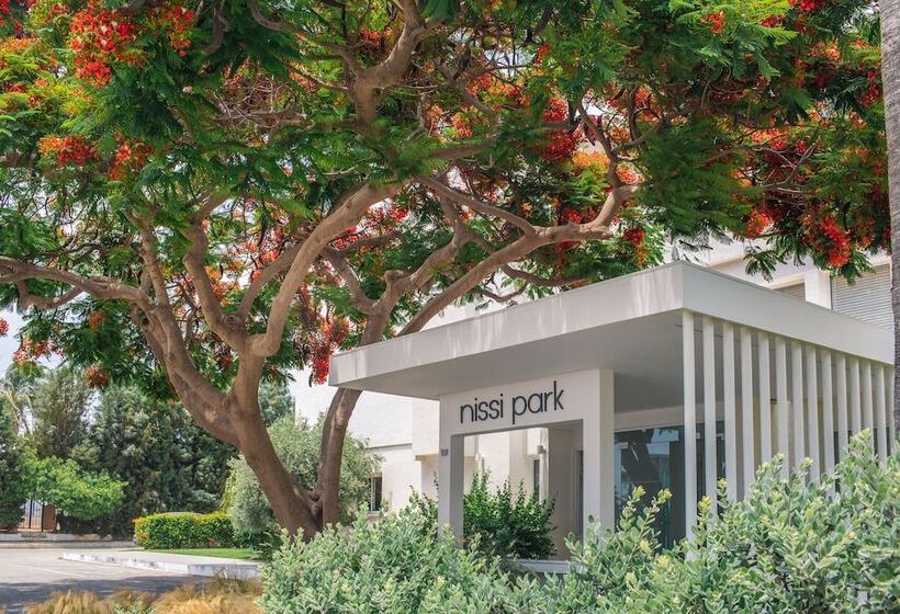 Отель Nissi Park