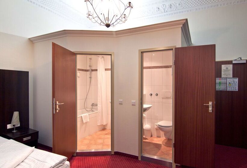 בית מלון כפרי Graf Moltke Hamburg