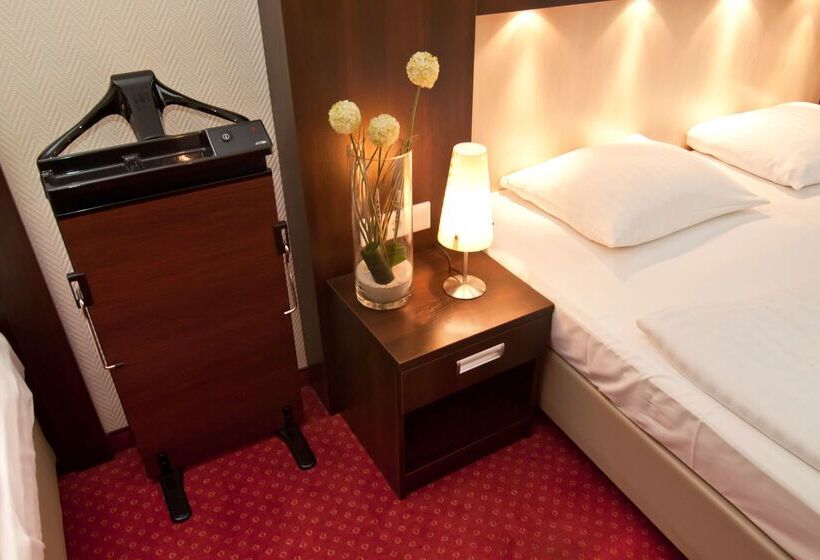 בית מלון כפרי Graf Moltke Hamburg