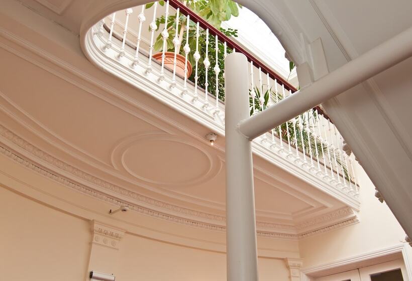 בית מלון כפרי Graf Moltke Hamburg