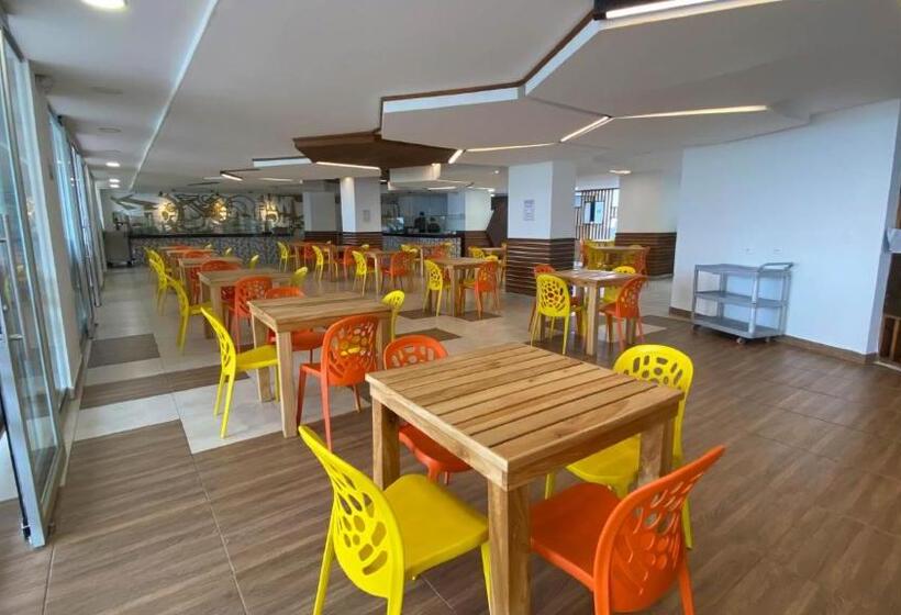 هتل On Vacation Blue Tone