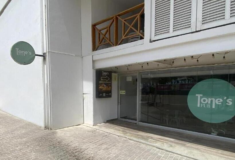 ホテル On Vacation Blue Tone