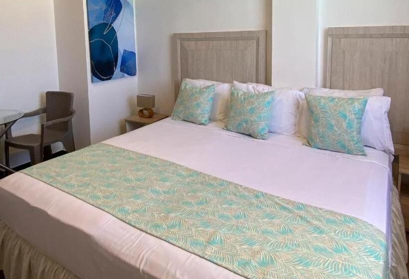 ホテル On Vacation Blue Tone