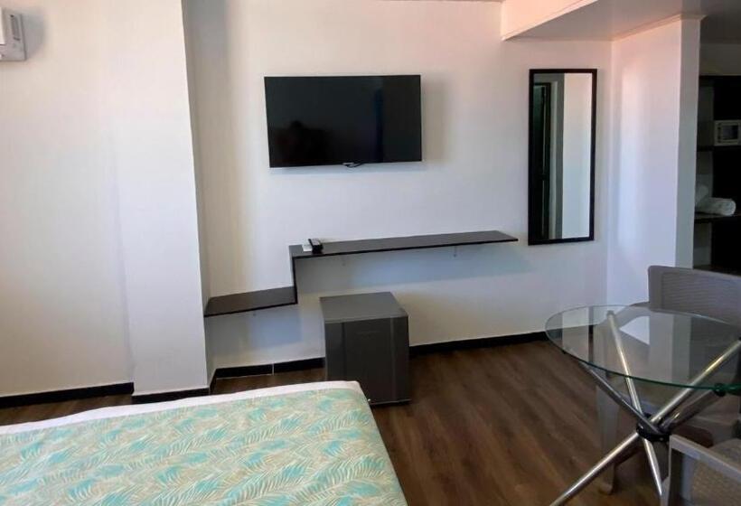 ホテル On Vacation Blue Tone