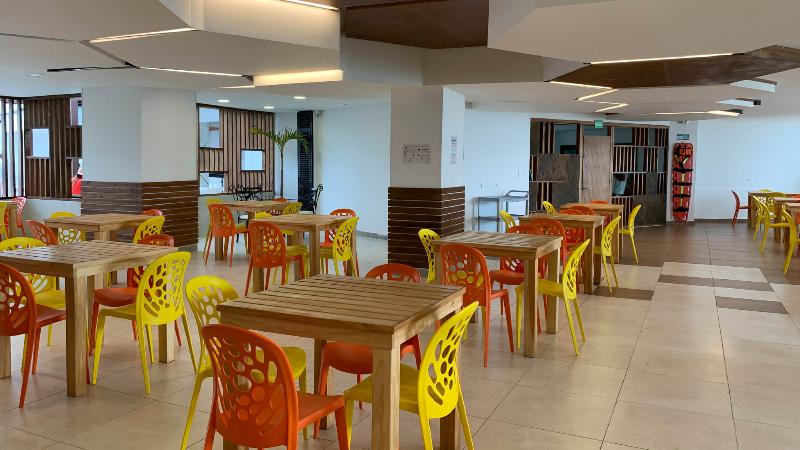 ホテル On Vacation Blue Tone