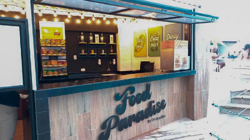 ホテル On Vacation Blue Tone