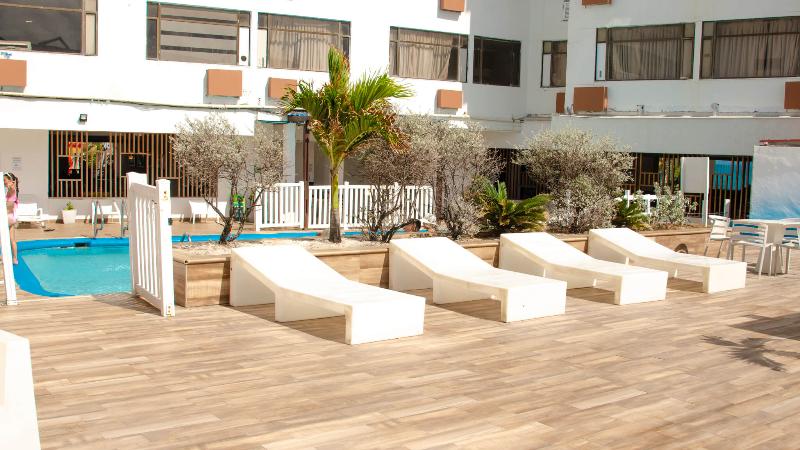 ホテル On Vacation Blue Tone