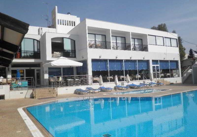 בית מלון כפרי Park Beach