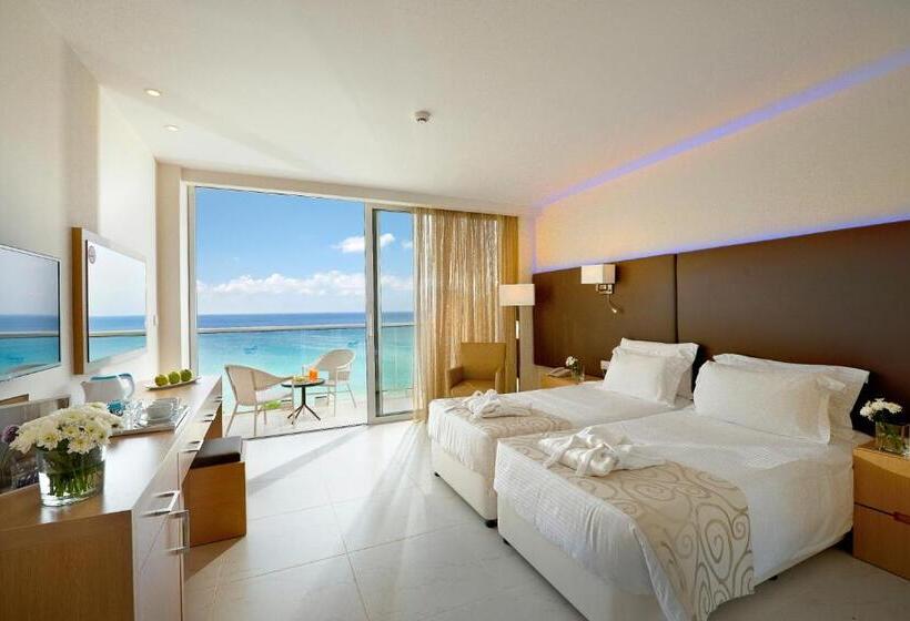 Отель Pernera Beach