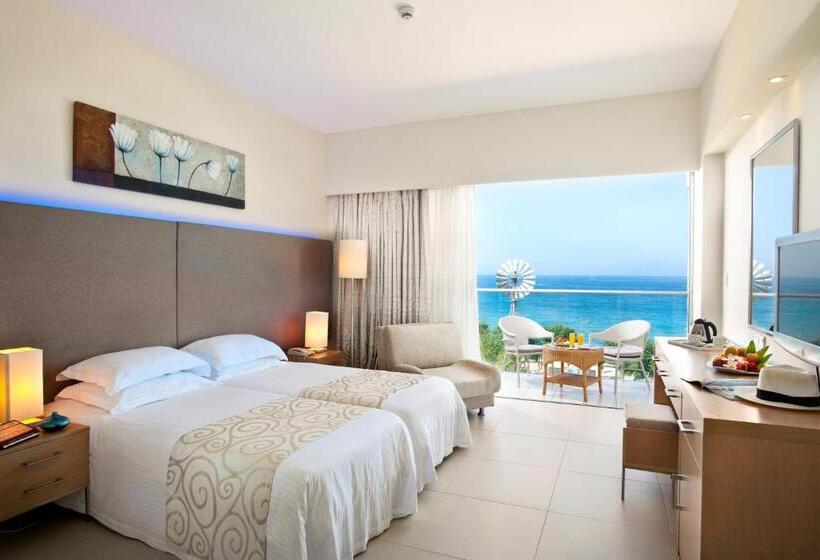 Отель Pernera Beach