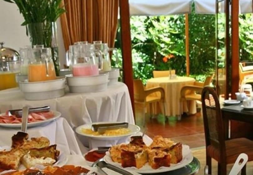 בית מלון כפרי Presidente