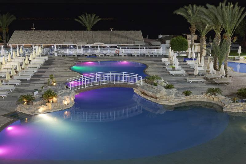 هتل Radisson Beach Resort Larnaca