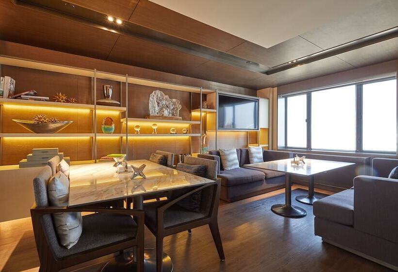 Radisson Collection Hotel, Yangtze Shanghai