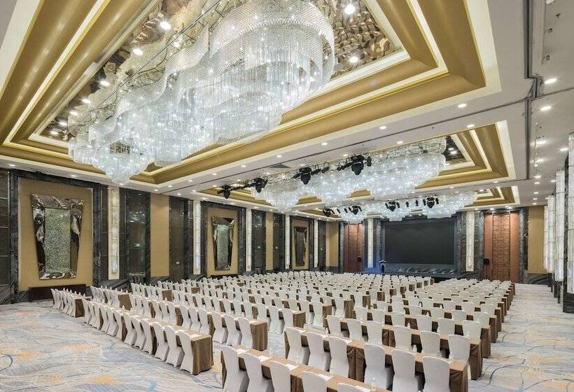 Radisson Collection Hotel, Yangtze Shanghai