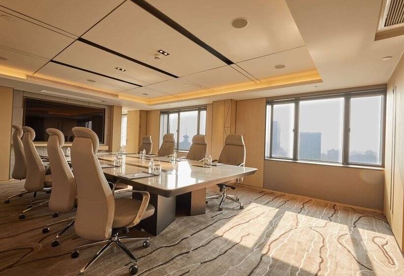 Radisson Collection Hotel, Yangtze Shanghai