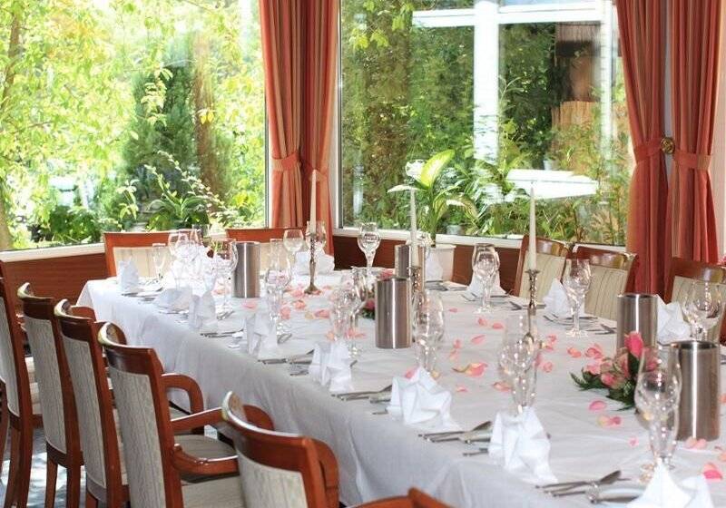 فندق Restaurant Seegarten Quickborn