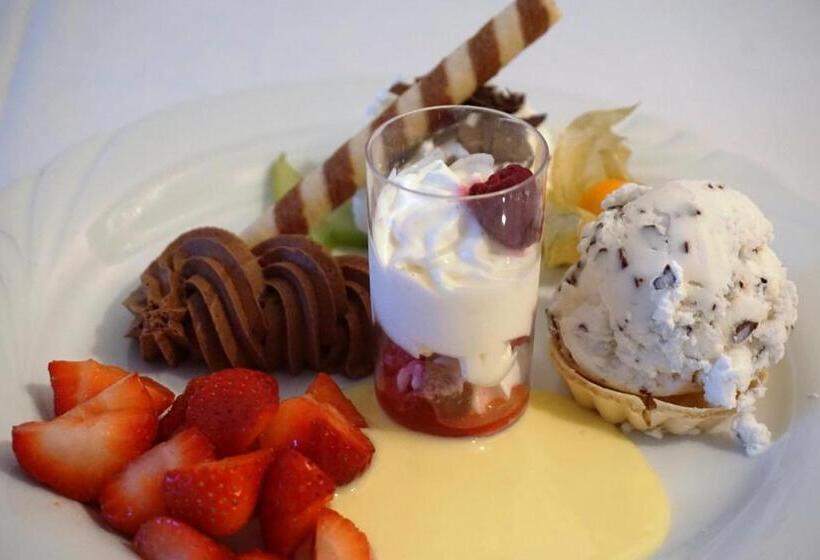 فندق Restaurant Vier Linden